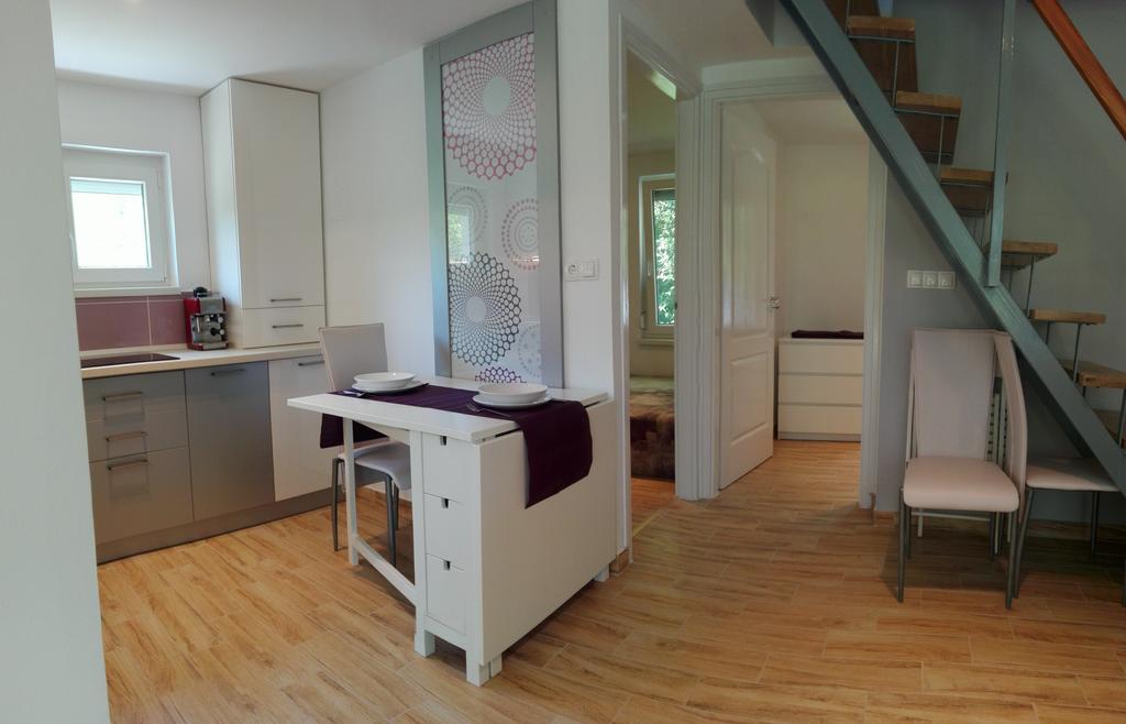 Judit Apartman ボニャルツバシュ エクステリア 写真